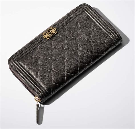 chanel boy wallet review|Chanel boy zip around wallet.